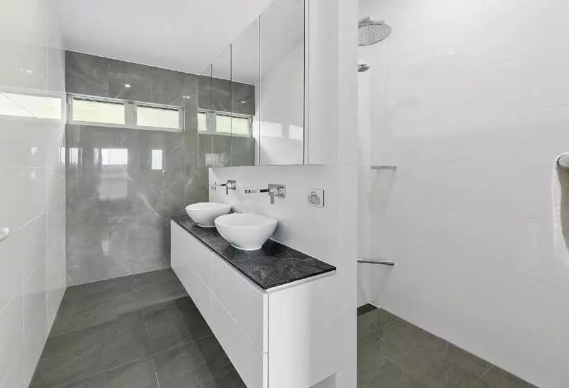 North Facing Apartment Unit 2 13 Angler Street Noosa Heads