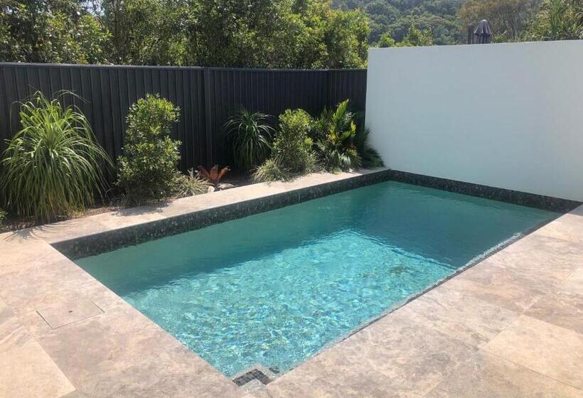 North Facing Apartment Unit 2 13 Angler Street Noosa Heads