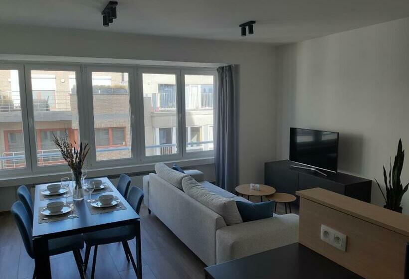 Novia Op De Zeedijk, Parkeren Mogelijk