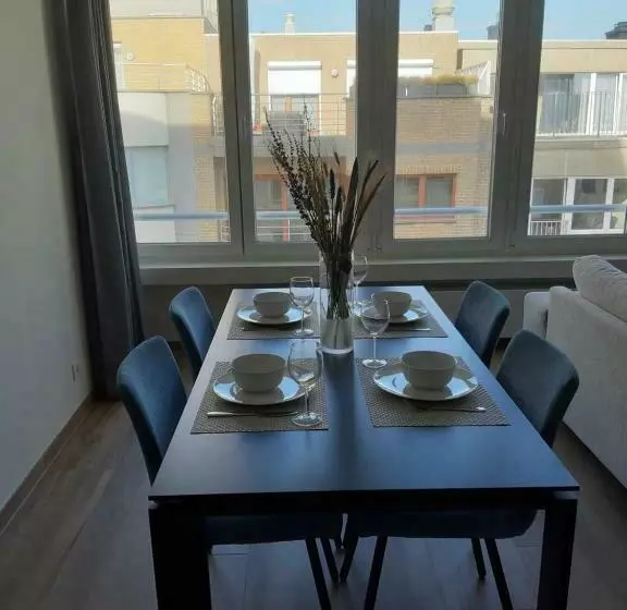 Novia   Op De Zeedijk, Parkeren Mogelijk