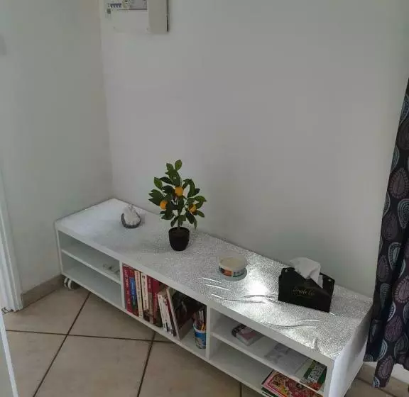 Entre Arènes Et Maison Carrée P1