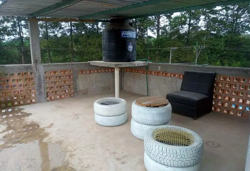 La Casa De Las Flores