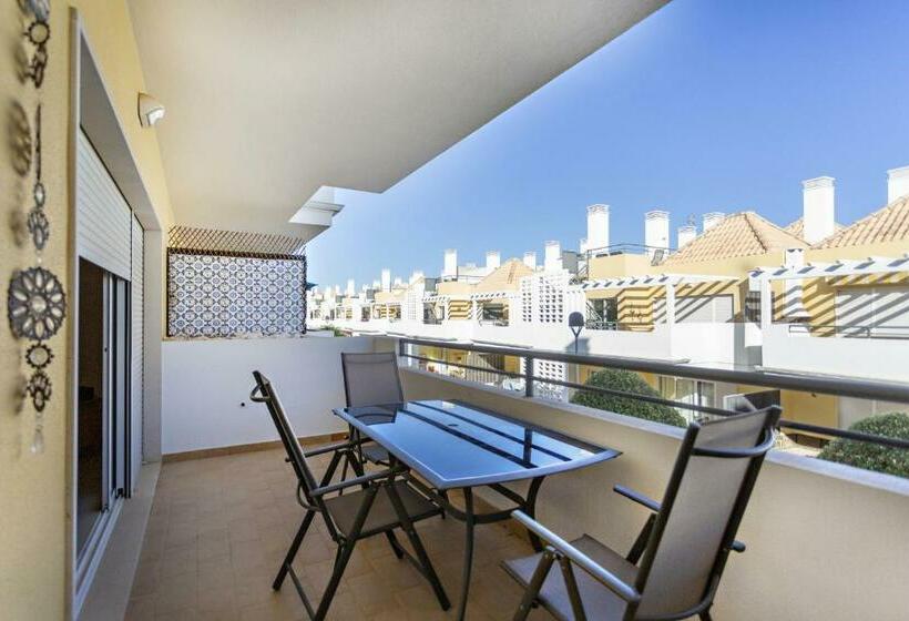 Ocean Breeze Apartment