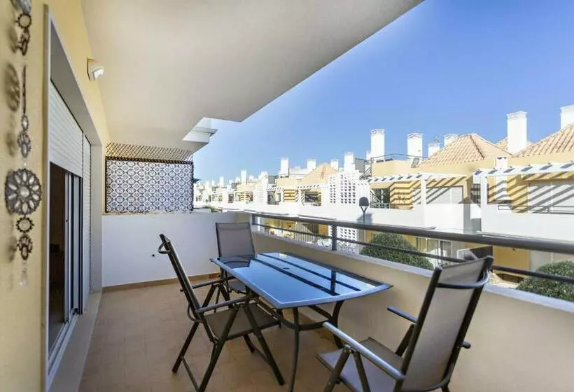 Ocean Breeze Apartment