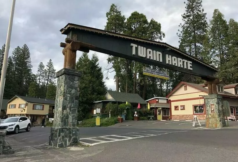 Pet/ski Friendly Hummingbird Nest Lodge