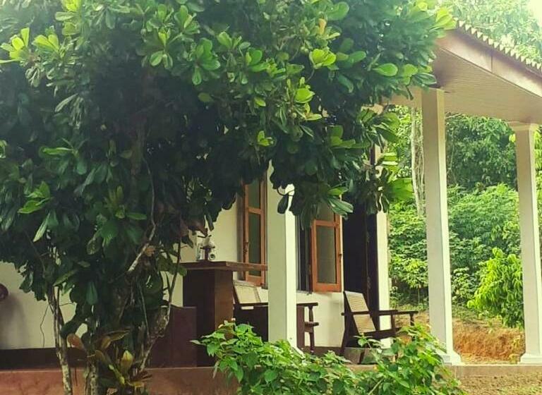 1 Bedroomed Chalet With Kitchen Ac/hw Free Parking