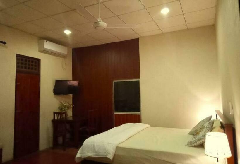 1 Bedroomed Chalet With Kitchen Ac/hw Free Parking