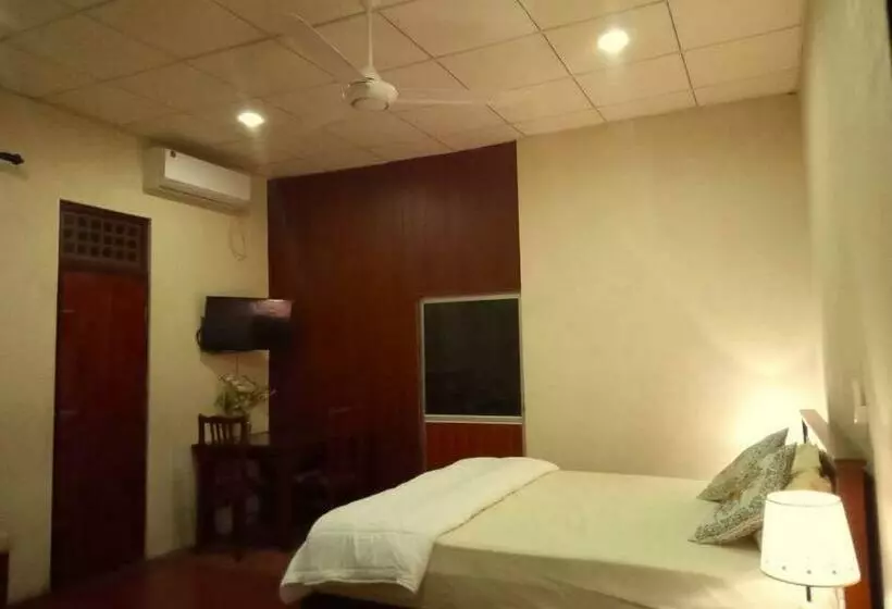 1 Bedroomed Chalet With Kitchen Ac/hw Free Parking