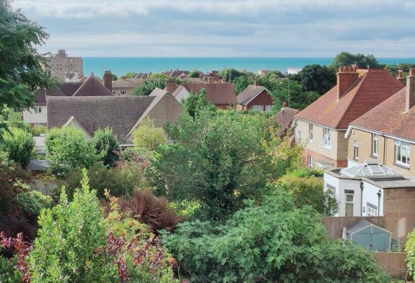 Bexhill Luxury Sea Stay Flat 2