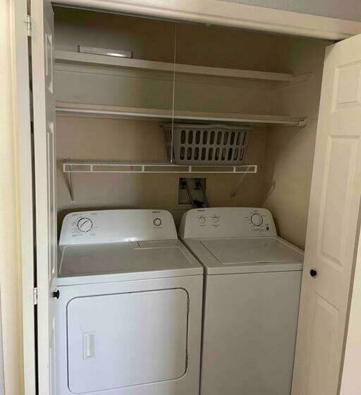 Comfy, Contemporary Quiet Retreat Vacation Home With Views