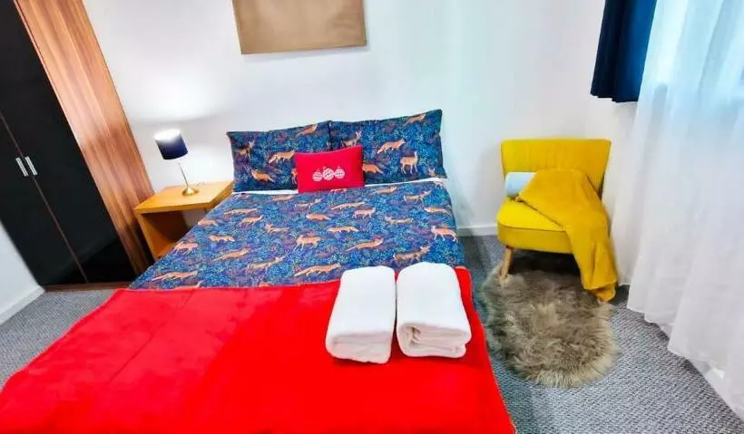 Lovely 2 Bedroom Apartment, Free Parking