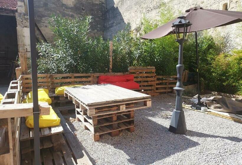 Maison Entre Nîmes Avignon Arles