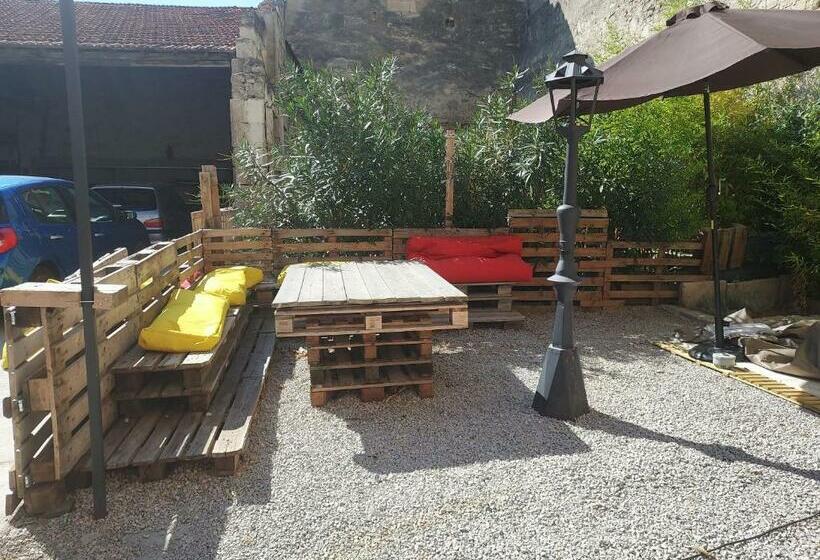 Maison Entre Nîmes Avignon Arles