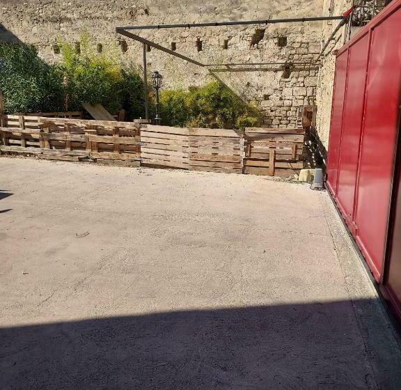 Maison Entre Nîmes Avignon Arles