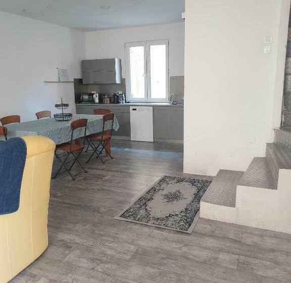 Maison Entre Nîmes Avignon Arles