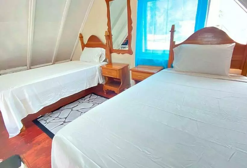 Oceanfront Condo W/ Free Parking + High Speed Wifi
