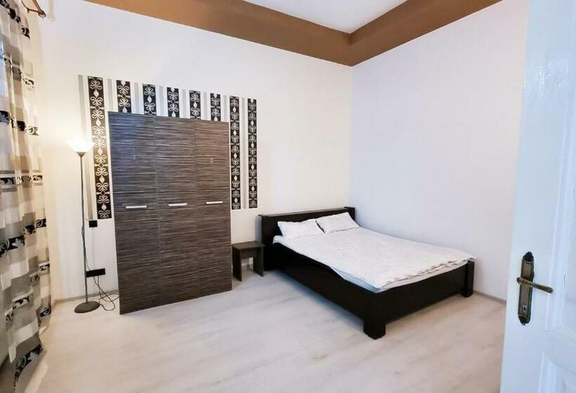 Simi Central Apartment