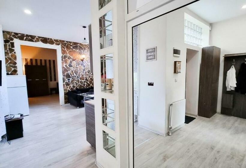 Simi Central Apartment