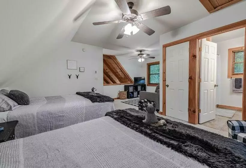 Bear Pause Cabin 3 Br/3ba Amazing View Of The Lake