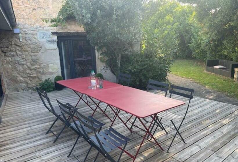 Nicely Renovated Wine Grower House