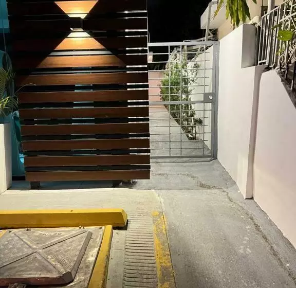 Beautiful Cozy Los Jardines, 1 Floor