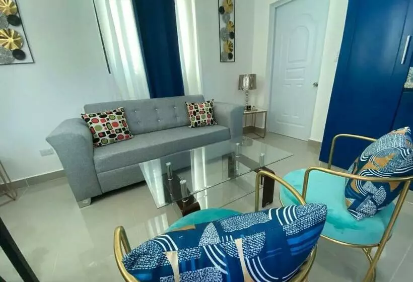 Beautiful Cozy Los Jardines, 1 Floor