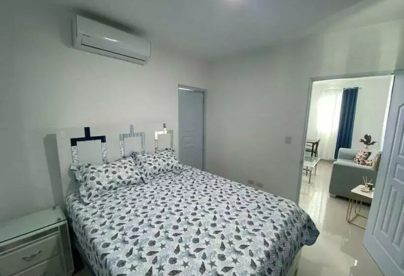 Beautiful Cozy Los Jardines, 1 Floor