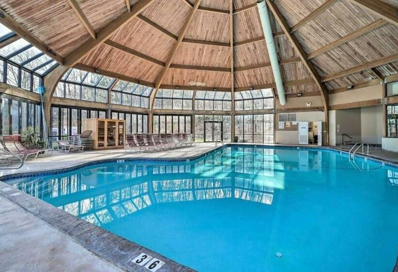 Ian S Camelback House