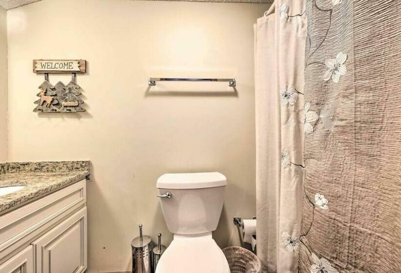 Ian S Camelback House