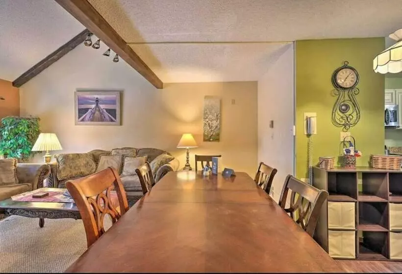 Ian S Camelback House