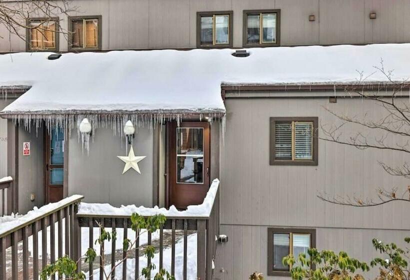 Ian S Camelback House