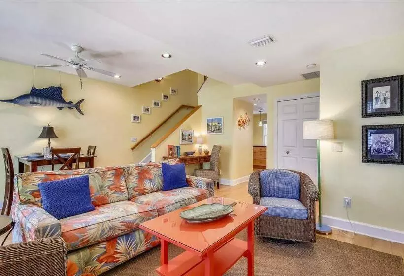 Key West Casa By Avantstay Communal Pool Bbq Patio Near Duval Street Week Long Stays Only