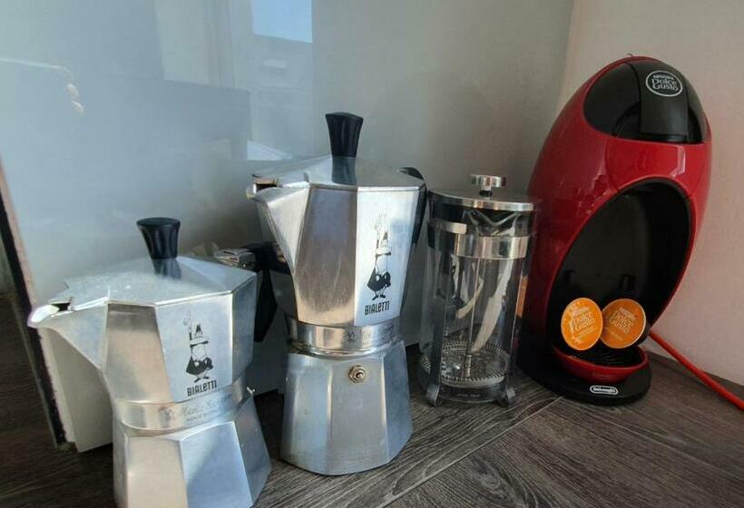 Sunny Apartment With A 10 Minute Walk To The Sea