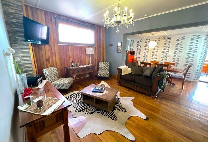 Incredible Downtown Duplex With Interior Backyard