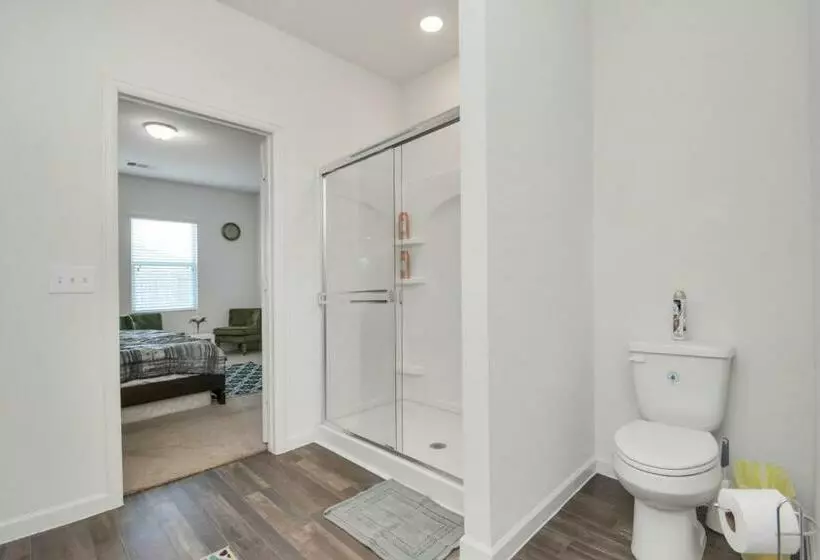 Charming 4 Bedrooms Brookshire/katy With Gym