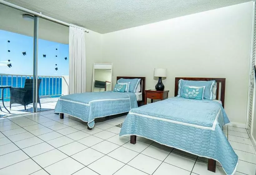 Welcome To Stunning Ocean Views At Studio 503