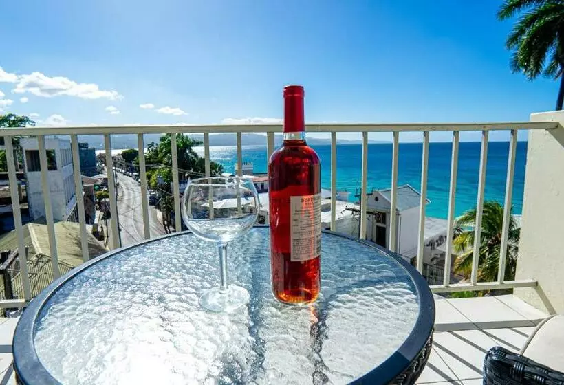Welcome To Stunning Ocean Views At Studio 503
