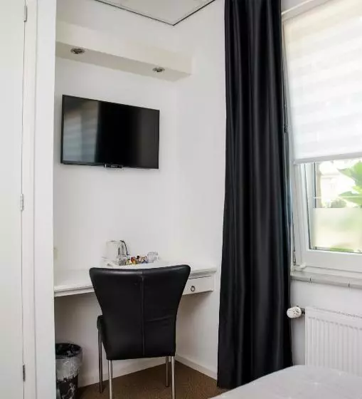 B&b Pension Perruque