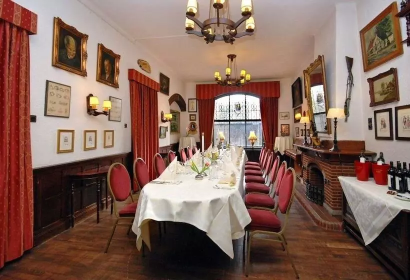 Отель De Kroon Gennep