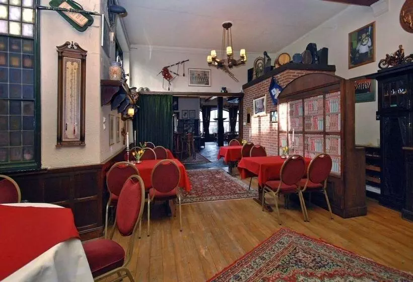 Отель De Kroon Gennep