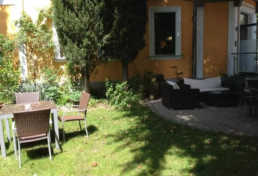 Отель Gasthof Pension Weisz Artner