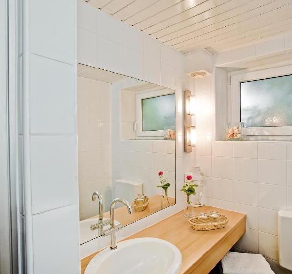 Отель Gasthof Pension Weisz Artner