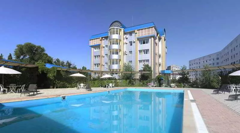 酒店 Golden Dragon