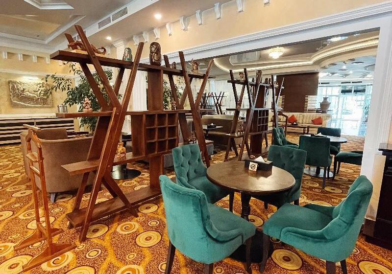 酒店 Golden Dragon