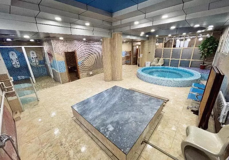 酒店 Golden Dragon