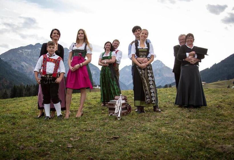 ホテル Haller S Post