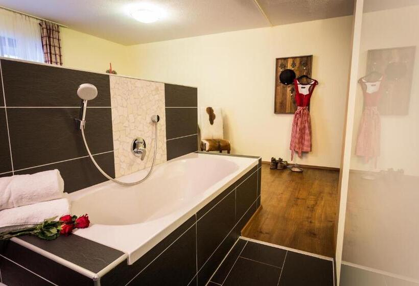 ホテル Haller S Post