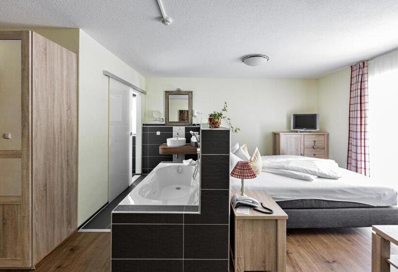 ホテル Haller S Post