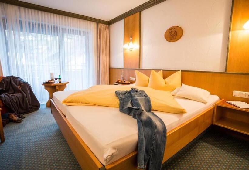 ホテル Haller S Post