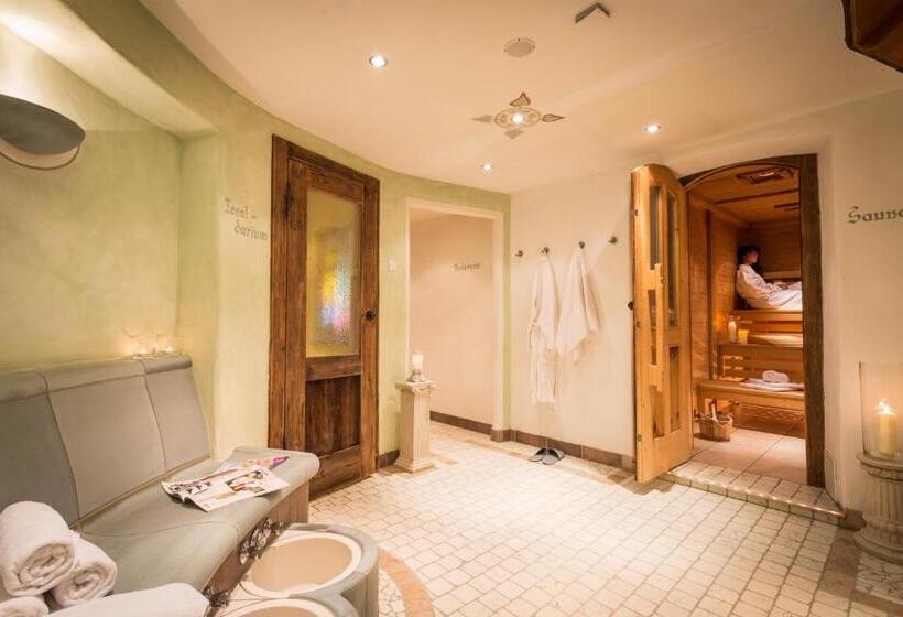 ホテル Haller S Post